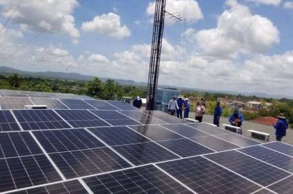 Instalan sistemas fotovoltaicos