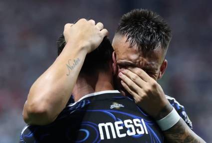 Lautaro Martinez llora de alegría tras conseguir el gol de la clasificación de Argentina a la final