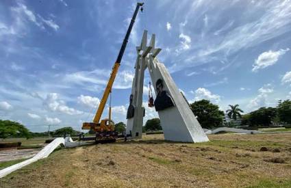Restauran en Pinar monumento a los Hermanos Saíz