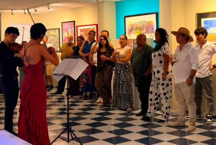 La expo Ritmo y color, arte de Cuba rinde homenaje a la Uneac.