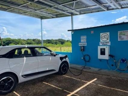 Funciona en Villa Clara la primera estación de carga rápida y ultrarrápida de vehículos eléctricos