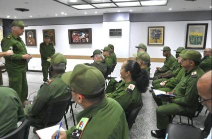 Constató Díaz-Canel preparación defensiva en Colón Nuevo Vedado
