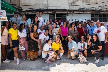 La feria El sexo pega con todo atrajo a proyectos e instituciones aliadas en la promoción de una sexualidad responsable y feliz, siempre centrada en el bienestar humano y la armonía con la naturaleza.