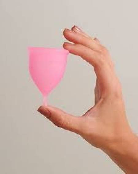 Copa menstrual de silicona médica.