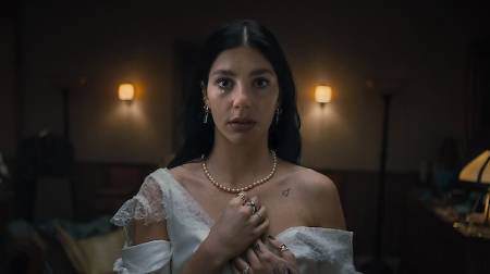 Algo terrible está a punto de suceder (Something Very Bad Is Going To Happen), serie de 2026.